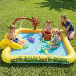 Aufblasbares Spielzentrum mit Rutsche Jungle Adventure Kinderpool mit Planschbecken Affe Sprinkler & Baumstumpf