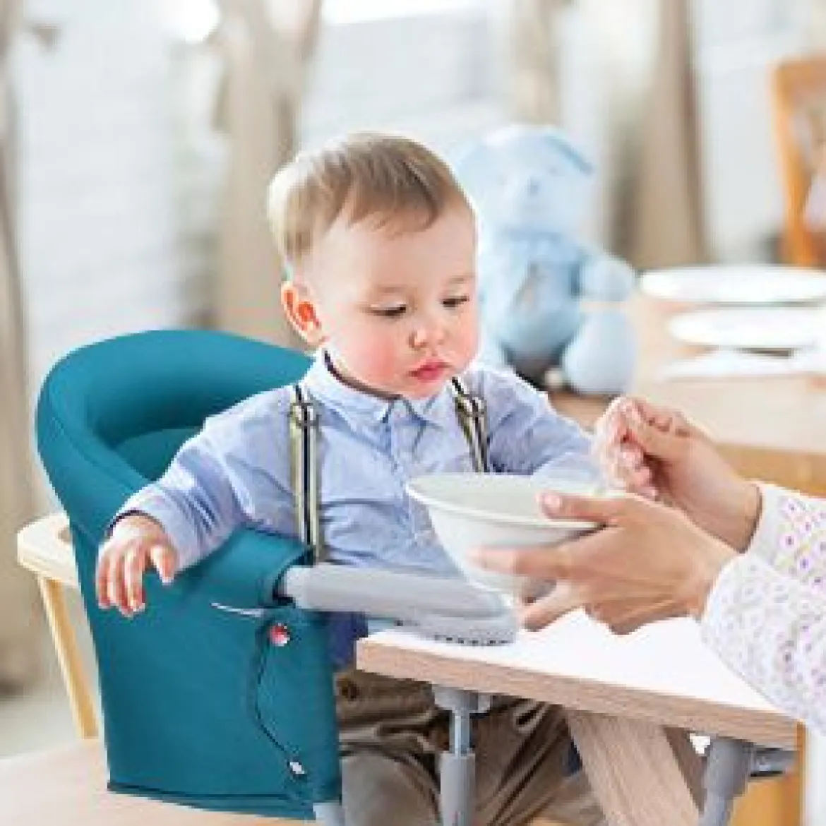 Baby Tischsitz Babysitz klappbar mit Befestigungsclip Hochstuhl Hellblau