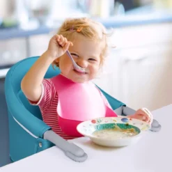 Baby Tischsitz Babysitz klappbar mit Befestigungsclip Hochstuhl Hellblau