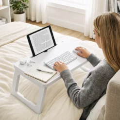 Betttablett mit Klappbaren Beinen & Tablet-schlitz Frühstückstisch zum Essen & Lesen Weiß