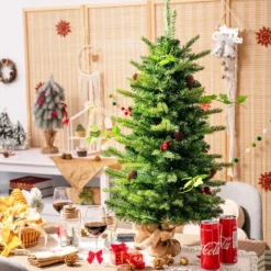 90 cm Kleiner Weihnachtsbaum mini Tischbaum mit Tannenzapfen und roten Beeren Grün