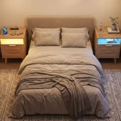 2er Set Nachttisch mit Ladestation (nur 1 Nachttisch mit Ladestation) & LED-Leuchten mit 2 Schubladen Natur