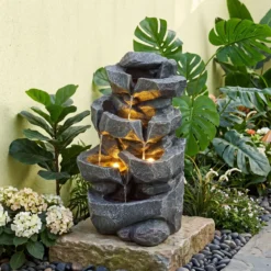 Gartenbrunnen mit LED-Beleuchtung 5-Stufiger Springbrunnen aus Kunstharz mit Leise Pumpe 29,5 x 21 x 47 cm