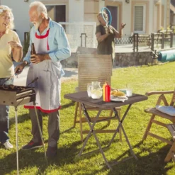 Gartentisch in Rattan-Optik mit HDPE-Tischplatte Klappbarer Balkontisch Quadratischer Campingtisch