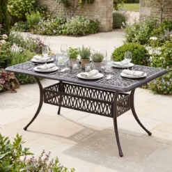 Gartentisch mit Schirmloch aus Aluminiumguss Wetterfester Terrassentisch Balkontisch 151 x 91 cm
