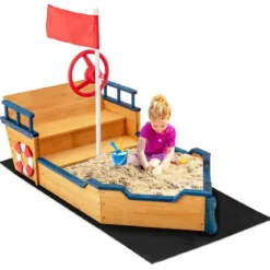 Holz-Sandkasten in Piratenschiff-Optik mit Sitzbank und Flagge Holz-Piratenschiff Kinder-Sandkasten 154 x 78 x 100 cm