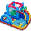 Hüpfburg mit Wasserrutsche Sprungbereich Planschbecken Wasserkannonen Boxsack Ringwurfspiel (ohne Gebläse)