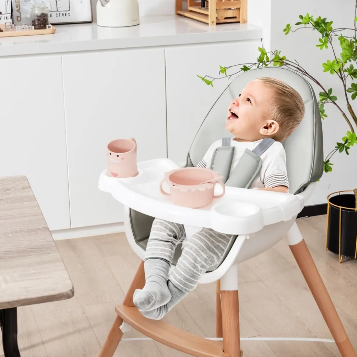 2 in 1 Babyhochstuhl aus Buchenholz mit 5-Punkt-Sicherheitsgurt & Doppeltablett Grau