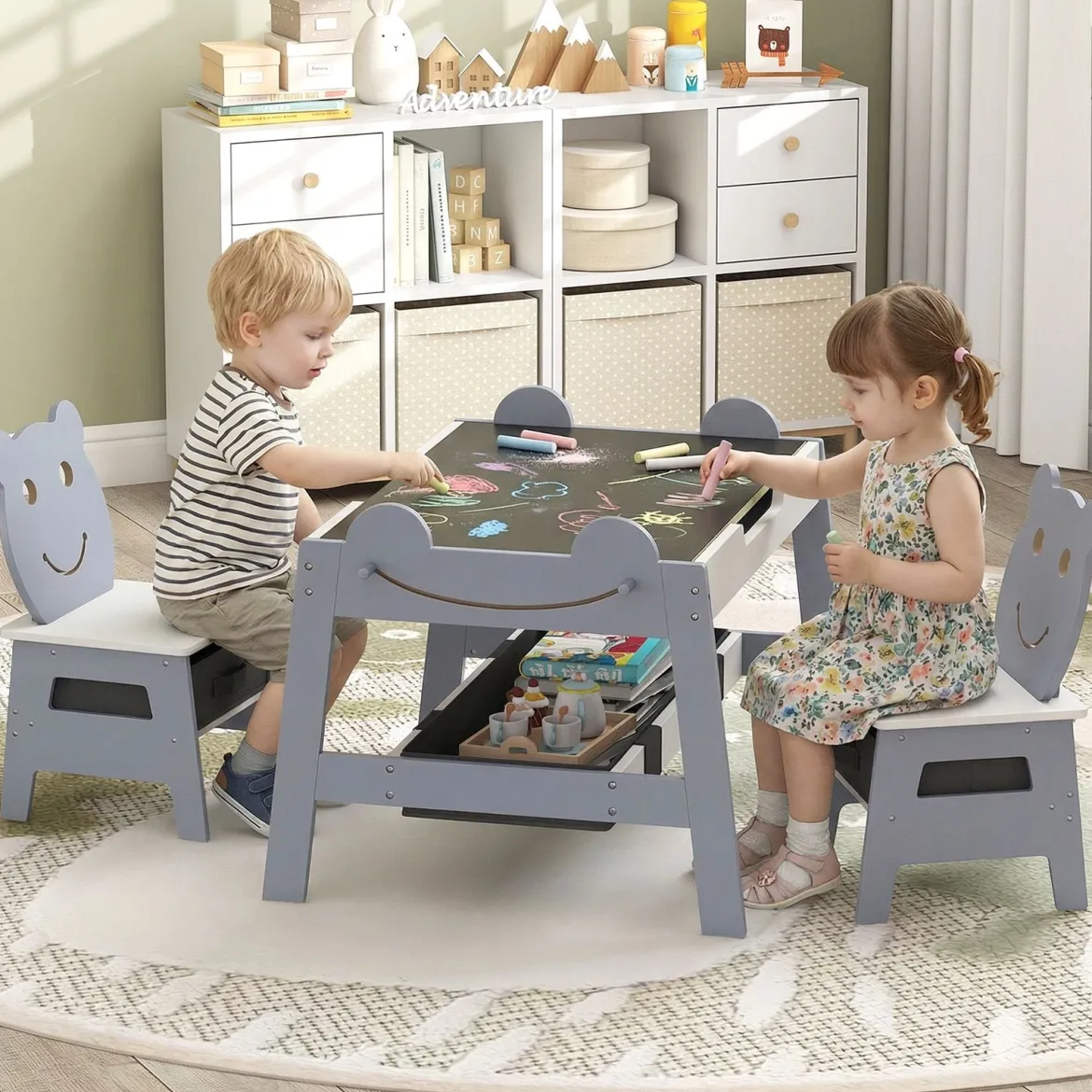 5 in 1 Maltisch mit Wendbarer Tafel & Whiteboard Kindersitzgruppe in Bärenform mit Stauraum Grau