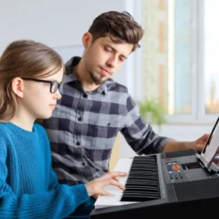 Keyboard Piano für Anfänger mit 61 Tasten Digitalpiano mit 300 Tönen