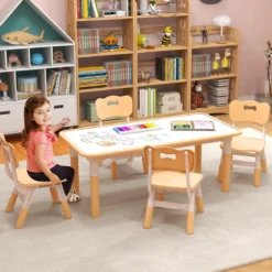 Kindertisch mit 4 Stühlen Set mit Graffiti-Tischplatte Höhenverstellbare Kindersitzgruppe