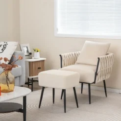 Ohrensessel mit Hocker Sessel mit weichem Kissen geflochtener Rückenlehne 58 cm Sitztiefe Weiß