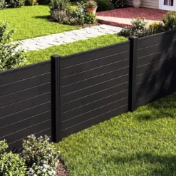 Sichtschutzzaun Gartenzaun mit 2 Paneelen wetterfester Lamellenzaun mit 3 Pfählen Schwarz