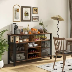 Sideboard mit 2 Metallgittertüren & Offenen Fächern & Weinregalen & Weinglashaltern Braun