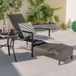 Sonnenliege aus Rattan mit Ausziehbarer Fußstütze & 5-stufig Verstellbarer Rückenlehne