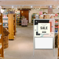 Stabiler doppelseitiger Schildständer mit A-förmigem Rahmen Plakatständer für 60 x 90 cm Poster Silber