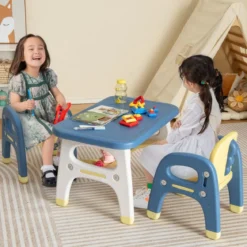 3 tlg. Kindersitzgruppe mit Dinosaurierdesign Kindertisch mit 2 Stühle inkl. Bauklötze