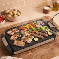 1500 W Elektrischer Tischgrill mit Wendbarer Vielseitiger Grillplatte 41 × 25 cm Schwarz